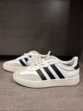 Women's Adidas Barreda Shoes - Size 7.5